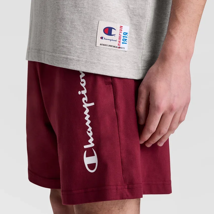 Hihaton huppari, brodeerattu C Logo